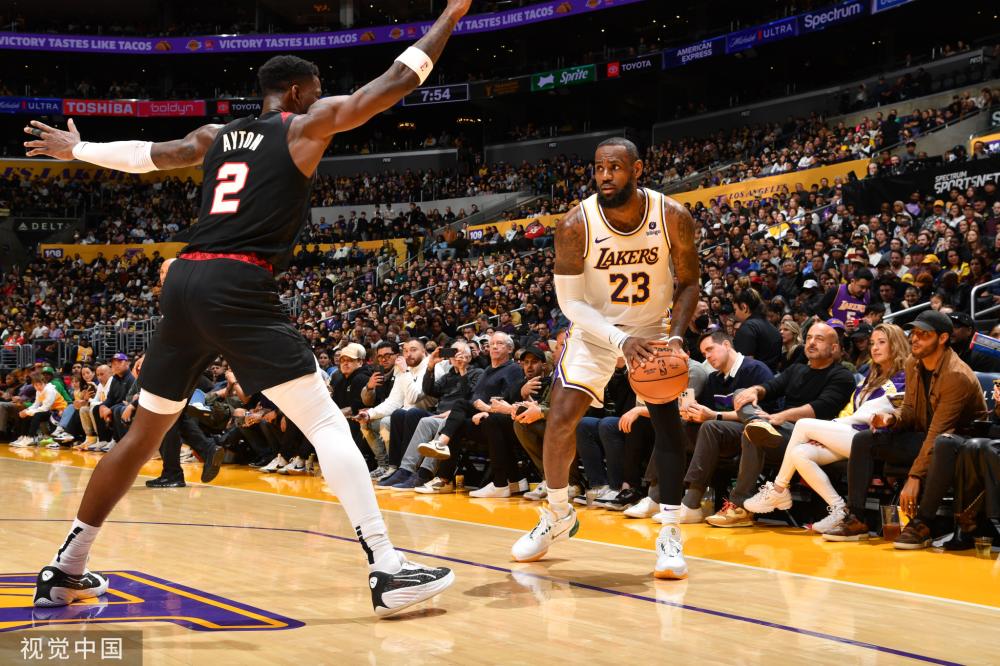 队的表现 队的表现