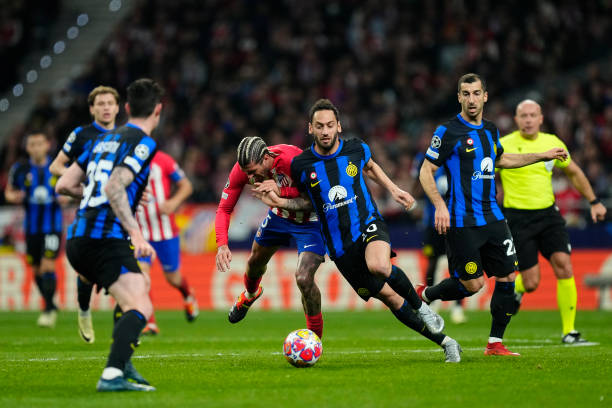 因此他的穿 因此他的穿